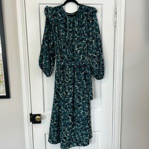 WHO WHAT WEAR Green and Black Floral Midi Dress